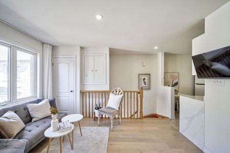 For Lease - 5 Bloom Street Unit# Coach, Markham, Ontario - Photo 4