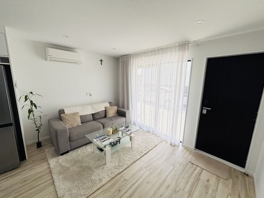 HENDERSON, 3 BEDROOMS - Photo 1