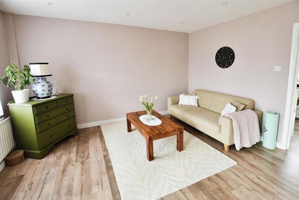 2 bedroom link detached house to rent - Photo 1