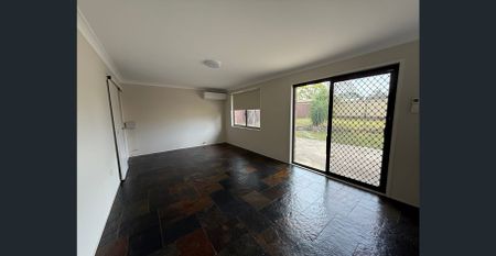 Beautiful Renovated 4-Bedroom Home | Schools & Shops only seconds away - Photo 4