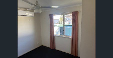 MODERN Three bedroom, low maintenance duplex - Photo 4