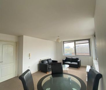 2 bedroom apartment to rent - Photo 2