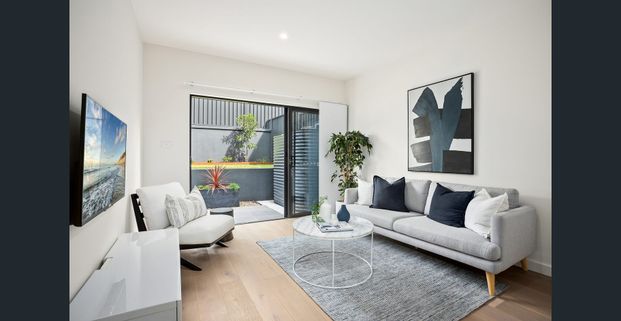 Spectacular city and sea views - Photo 1