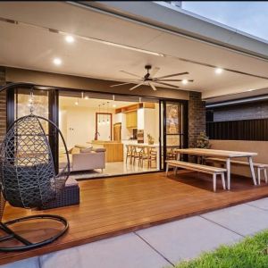 Spacious 4 Bedroom Family Home in Convenient Clearview Please apply via Tenantoptions.com.au - Photo 2