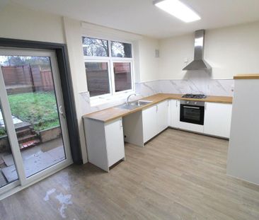 62 Tennyson Road, Middleton, Manchester, M24 2WS - Photo 2