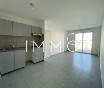 Location Appartement 2 pièces 39m² MARSEILLE 5ème - Photo 4