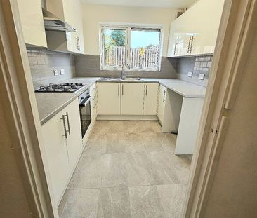 4 Bed Terraced House, Berkeley Path, LU2 - Photo 6