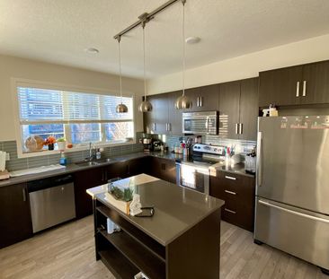 283 Walden Drive Southeast, Calgary - Photo 1