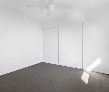 Modern 1-Bedroom Duplex - Comfort, Convenience & Low-Maintenance Li... - Photo 4