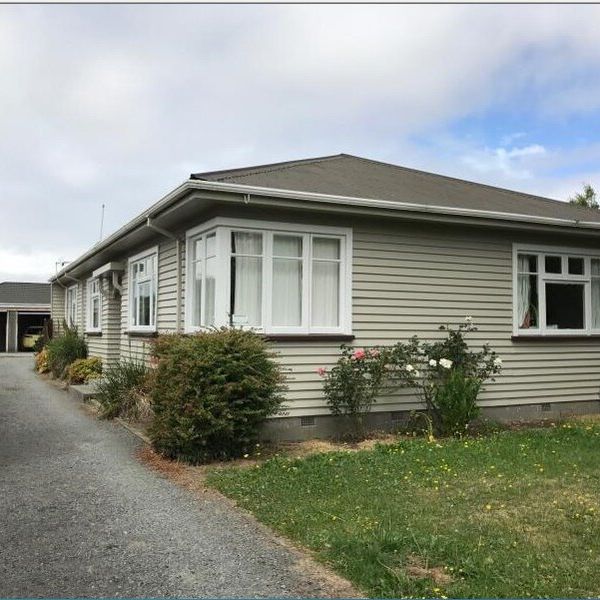 4 Bedroom Home in Riccarton - Photo 1