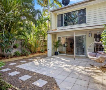 A well-presented townhouse in a sought-after Noosa location - Photo 5
