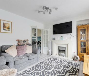 3 Bed Semi-Detached House, Linton Rise, NG3 - Photo 2