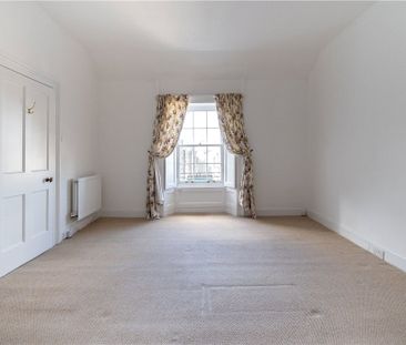 Flat 3, 5 Wemyss Place - Photo 2