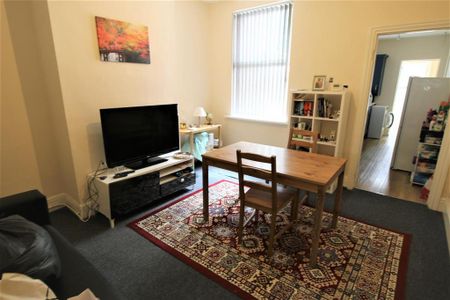 3 bedroom terraced house to rent - Photo 4
