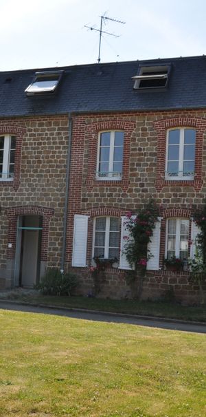 Segrie Fontaine , Appartement - T2 - 58.00m² - Photo 2