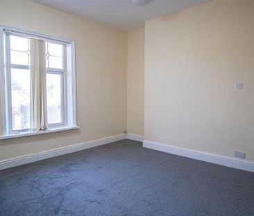 4 bedroom terraced house to rent - Photo 4