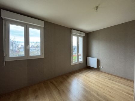 Location Appartement 3 pièces 69m² ST JEAN DE LA RUELLE 45140 - Photo 2