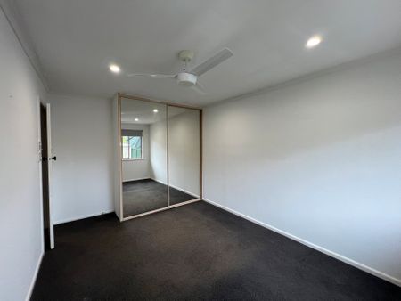 4/7 Lake Ave , MITCHAM - Photo 3