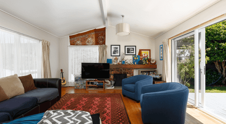 Well-Presented and Private Family Home! - Photo 4