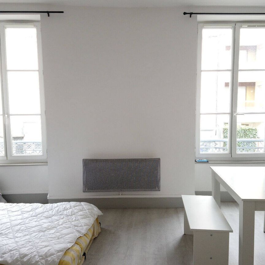 Location appartement 1 pièce 28 m² à Bourg-en-Bresse (01000) - Photo 1