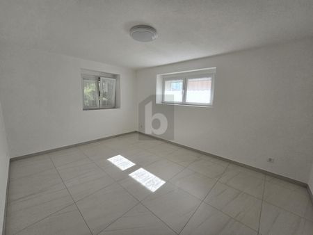 SOLEGGIATO E TRANQUILLO CON GIARDINO - Photo 2