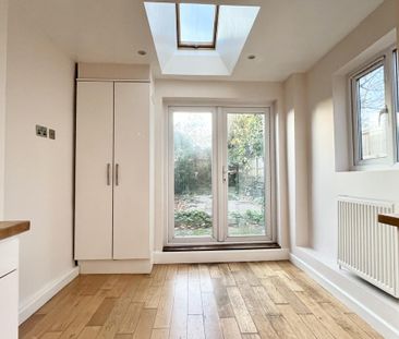 2 bedroom end of terrace house to rent - Photo 4