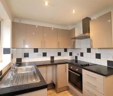 2 bedroom terraced house to rent - Photo 6