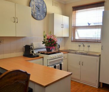 2 BEDROOM UNIT WITH A/C IN BROOKLYN PARK - Photo 3