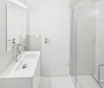 ERSTBEZUG - Totalsanierte 1.5-Zimmer Dachwohnung an ruhiger Lage - Photo 6