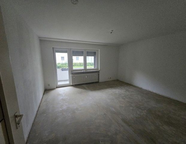 EG-Wohnung in Eller, Neues Bad+Elektrik, zum selber renovieren (siehe Text) - Foto 1