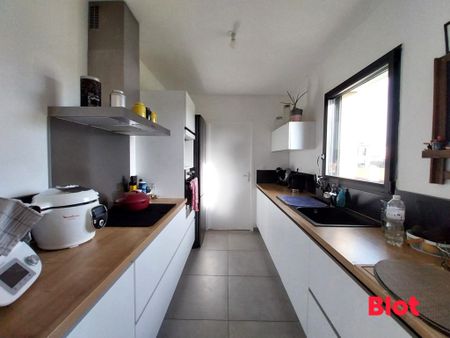 Location Maison 6 pièces 111m² SERVON SUR VILAINE 35530 - Photo 4