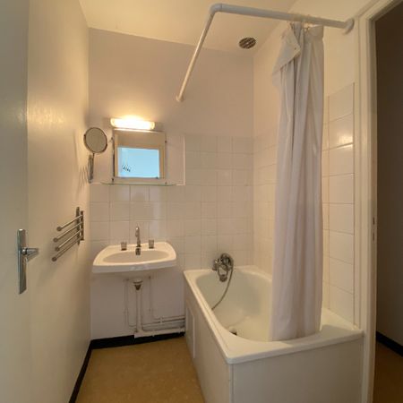 Location Appartement 1 pièce 23m² - Photo 3