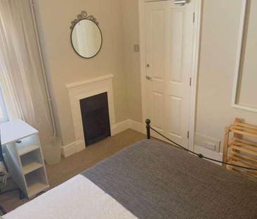 : Rupert Road, Guildford, GU2 - Photo 3