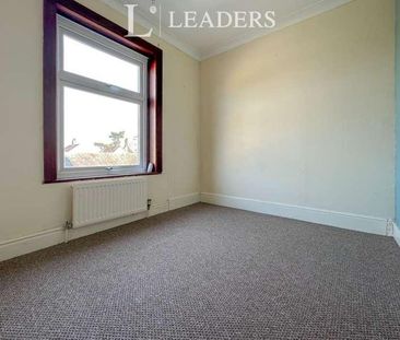 Dene Road, Lowestoft, NR32 - Photo 3