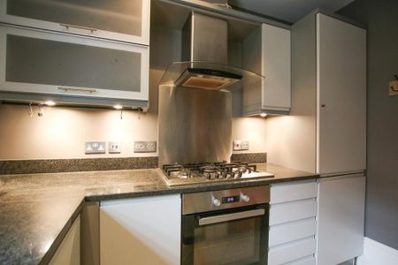 1 bedroom ground floor flat to rent - Photo 3