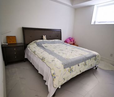 For Lease - 250 Burbank Drive, Toronto, Ontario - Photo 3