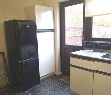 2 Bed End Terrace, Spring Grove Gardens, B18 - Photo 3