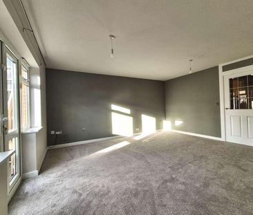 Croft Avenue, Tamworth, B79 - Photo 2