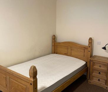 1 bedroom in a house share to rent - Photo 5