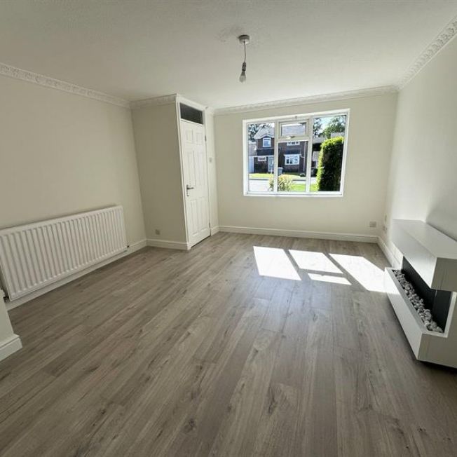 3 Bedroom Link Detached To Let - Photo 1