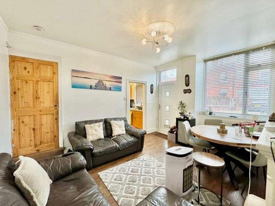 Conway Mount, Leeds, LS8 - Photo 1