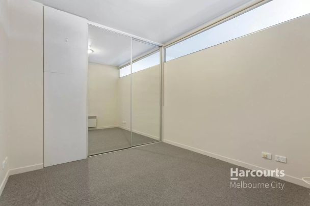 Elevated Urban Living on Little Bourke! - Photo 1