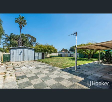 14 Birrell Place, Gosnells, WA 6110 - Photo 2