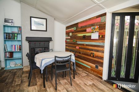 FULLY FURNISHED 1 BEDROOM HOME - Photo 2