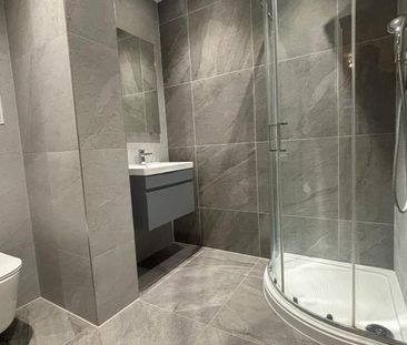 337 Bath Road, Berkshire, SL1 - Photo 5