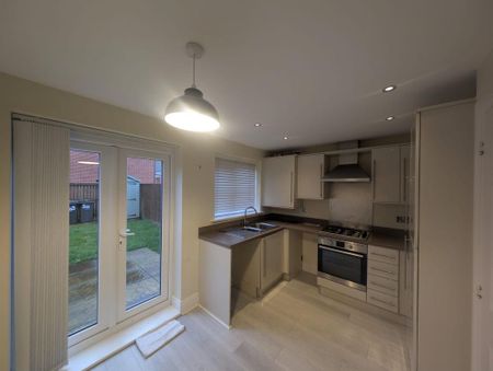 3 bedroom terraced house to rent - Photo 5