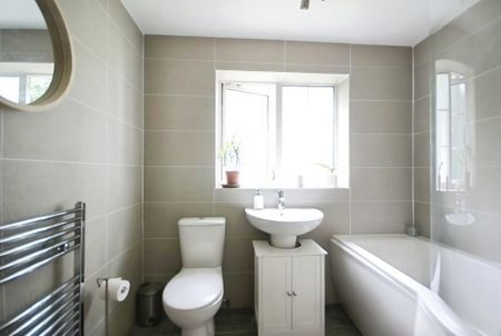 Millbrook Close, Lincoln, North Hykeham - Photo 5