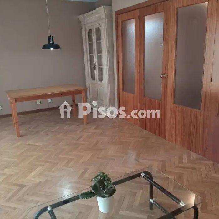 Piso en alquiler en Alcalá de Henares - Photo 1