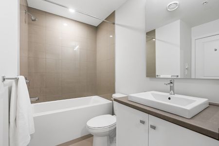 CINEMA APTS - 310B - C310B - Photo 3