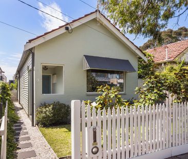 Register to Inspect // Chic, Functional, Timeless - Photo 6